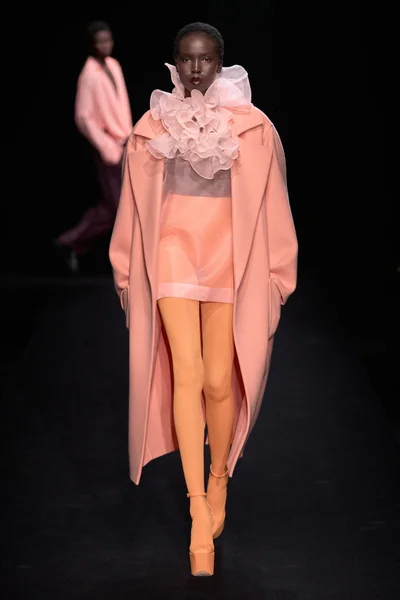 Look 12